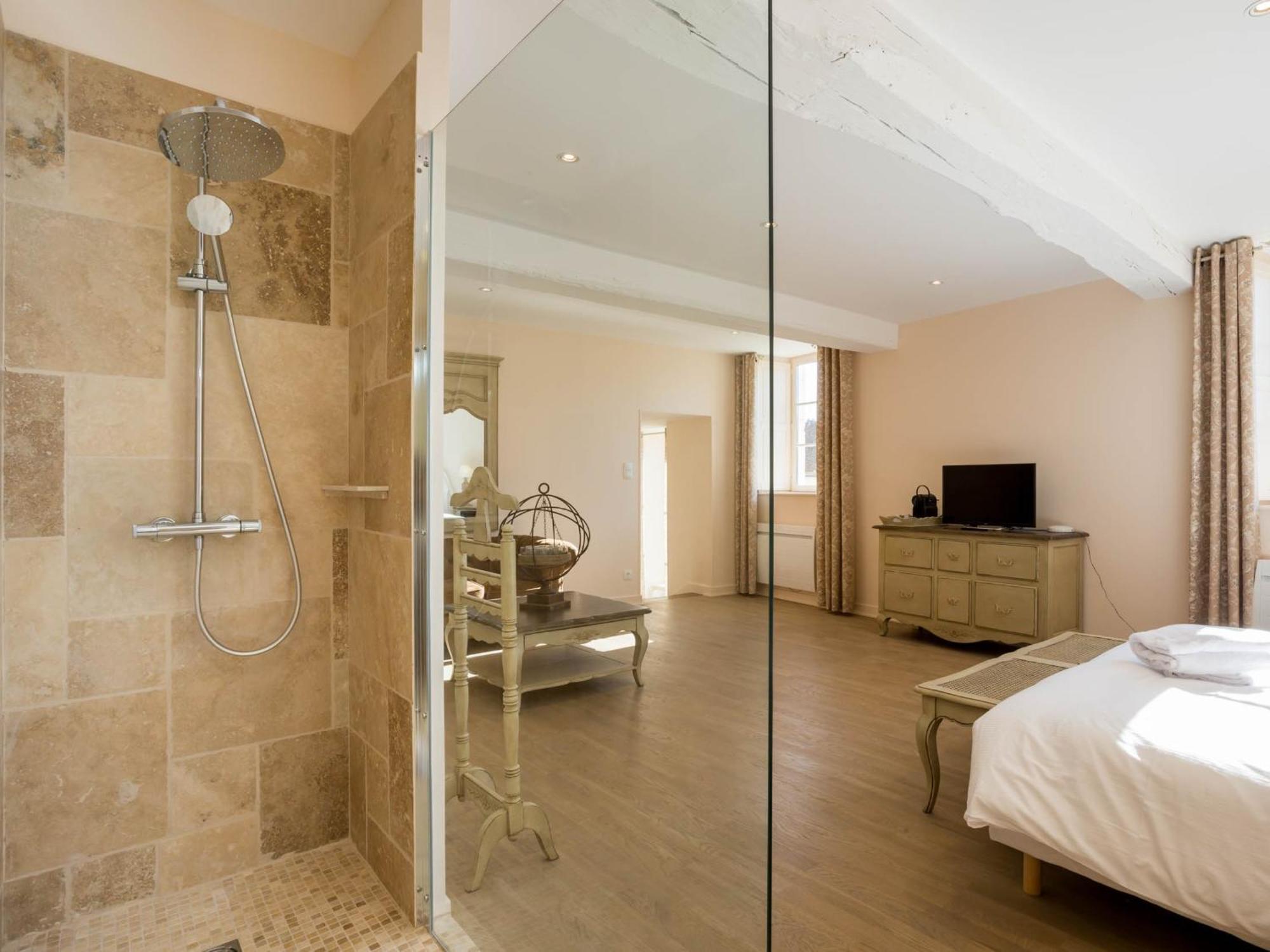 Le Cara - 4 Appartements Calmes Et Chics Au Coeur De Beaune Бон Стая снимка