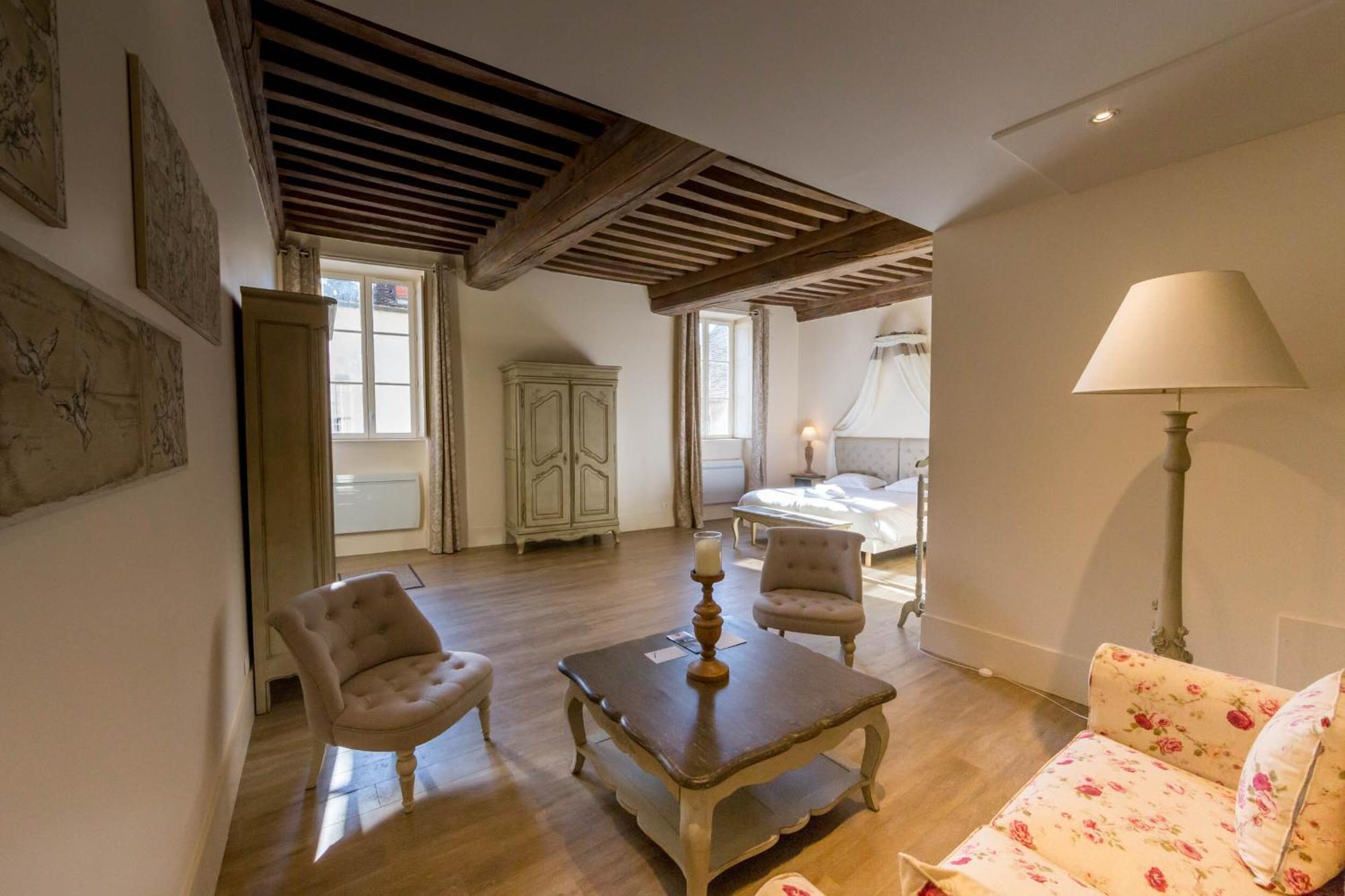 Le Cara - 4 Appartements Calmes Et Chics Au Coeur De Beaune Бон Стая снимка