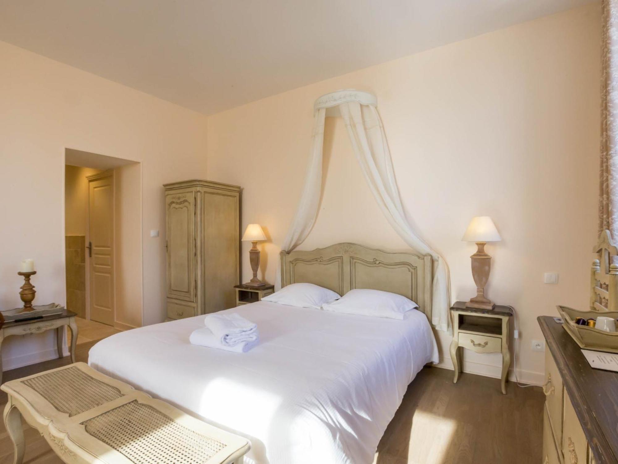 Le Cara - 4 Appartements Calmes Et Chics Au Coeur De Beaune Бон Стая снимка