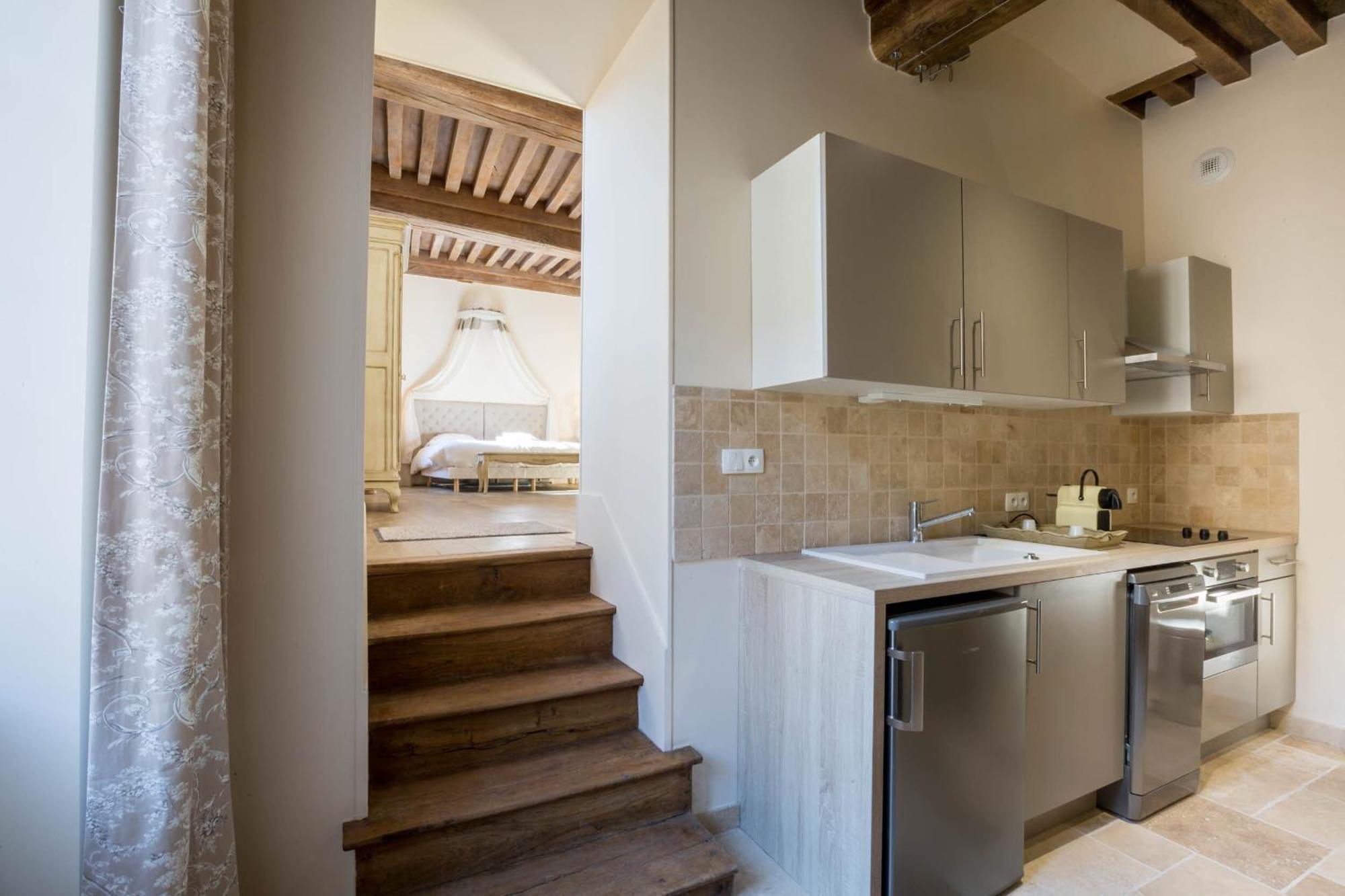 Le Cara - 4 Appartements Calmes Et Chics Au Coeur De Beaune Бон Стая снимка