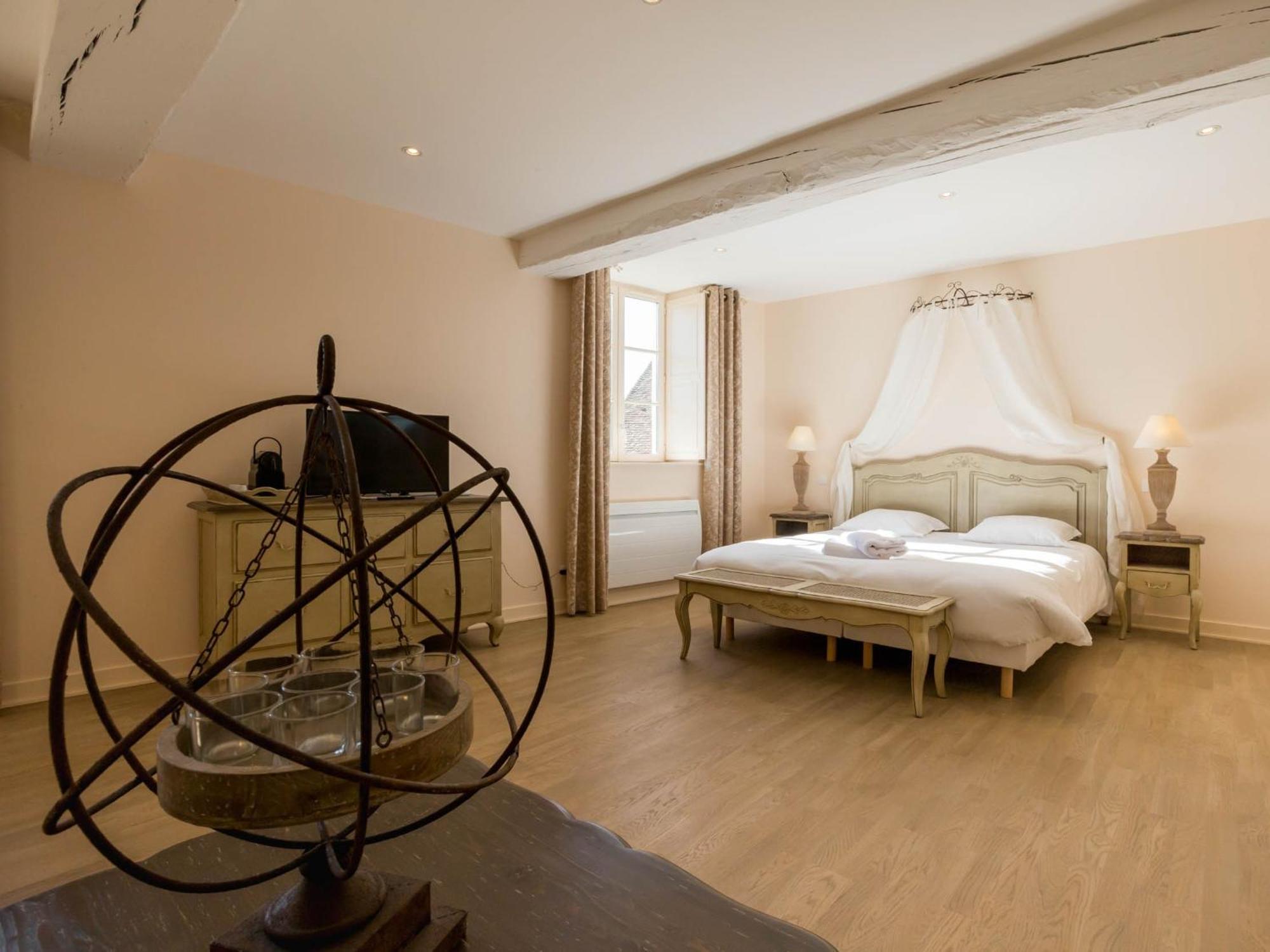 Le Cara - 4 Appartements Calmes Et Chics Au Coeur De Beaune Бон Стая снимка