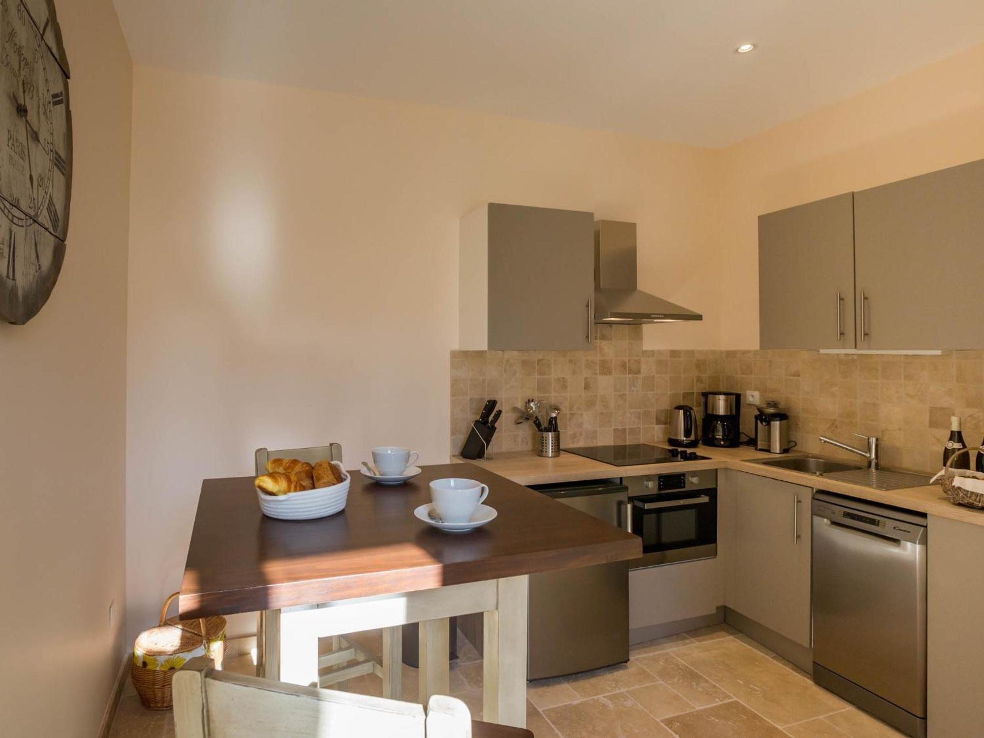 Le Cara - 4 Appartements Calmes Et Chics Au Coeur De Beaune Бон Стая снимка