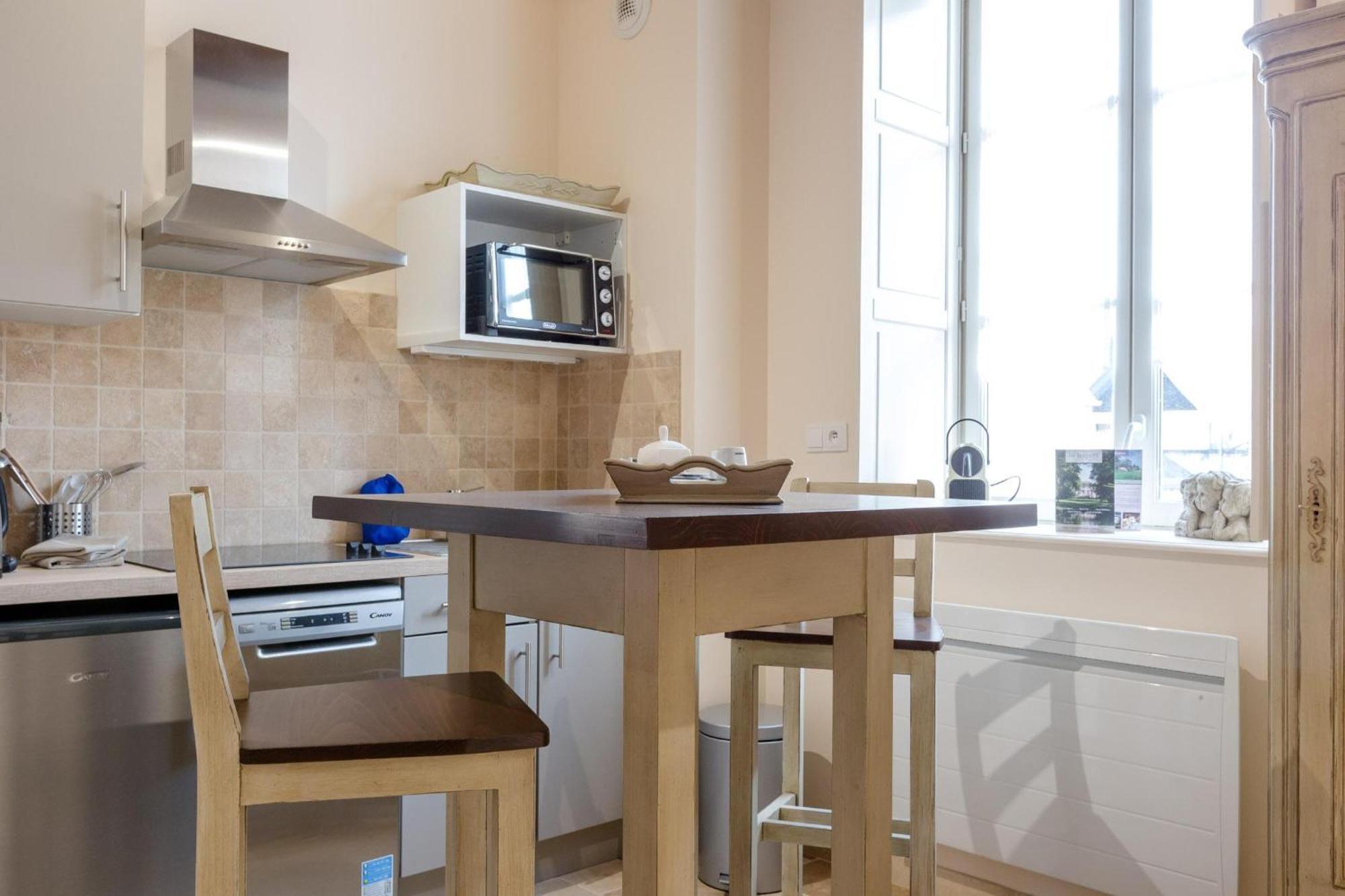 Le Cara - 4 Appartements Calmes Et Chics Au Coeur De Beaune Бон Стая снимка