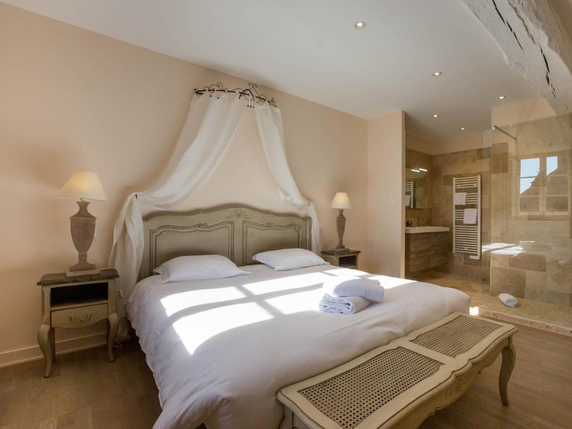 Le Cara - 4 Appartements Calmes Et Chics Au Coeur De Beaune Бон Стая снимка